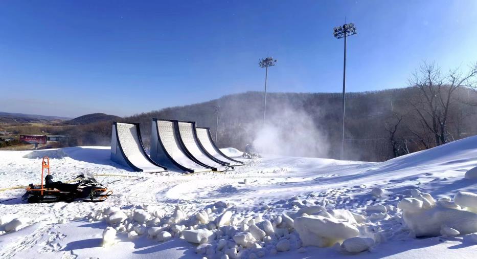 長春天定山滑雪場 創(chuàng)造極致滑雪體驗