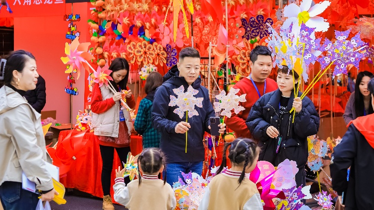 廣州最浪漫花市 穗海珠濱江花市開門迎客  