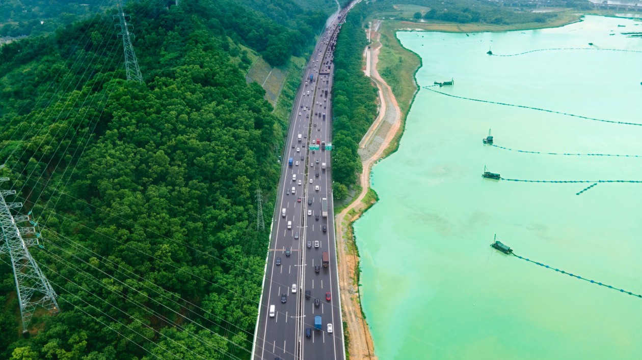 春節(jié)假期廣東高速車流約佔(zhàn)全國(guó)總量五分之一