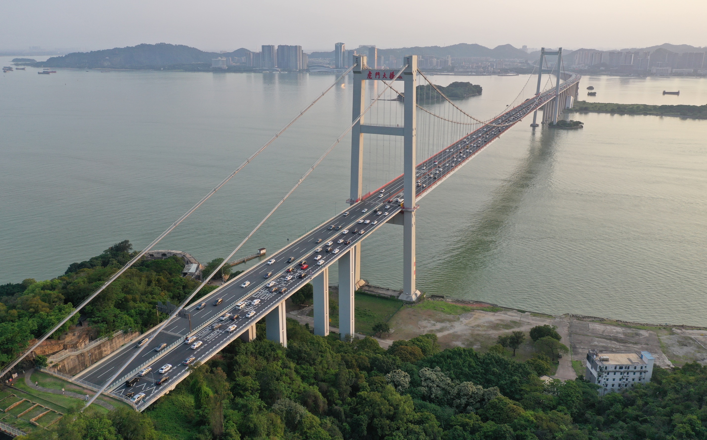 「五一」假期廣東預(yù)計(jì)5月1日出現(xiàn)高速車流高峰 約968萬(wàn)車次