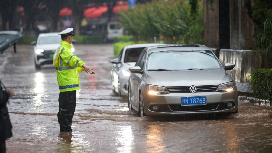 廣西賀州暴雨橙色預(yù)警信號提升為紅色