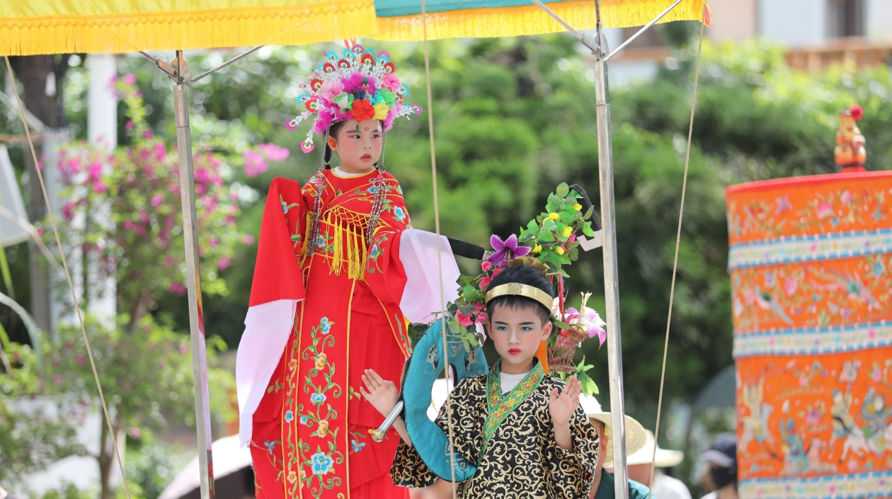 國(guó)家級(jí)非遺再現(xiàn)！中山南朗崖口飄色巡遊來(lái)了