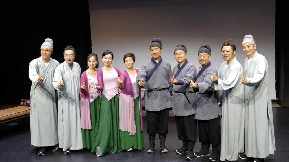 嘉年華版《我愛桃花》在深圳坪山長守戲劇谷圓滿首演