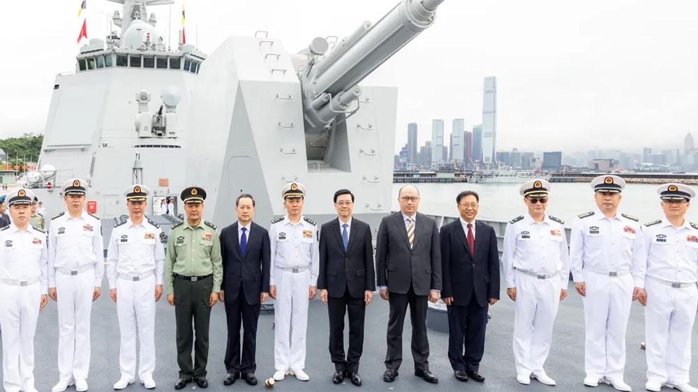 香港舉行海軍艦艇編隊(duì)訪港歡迎儀式 鄭雁雄出席