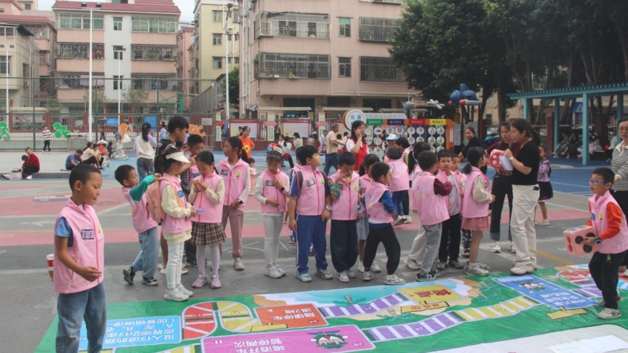 龍崗園山街道舉行「玩轉(zhuǎn)園山兒童友好」世界兒童日主題系列活動(dòng)