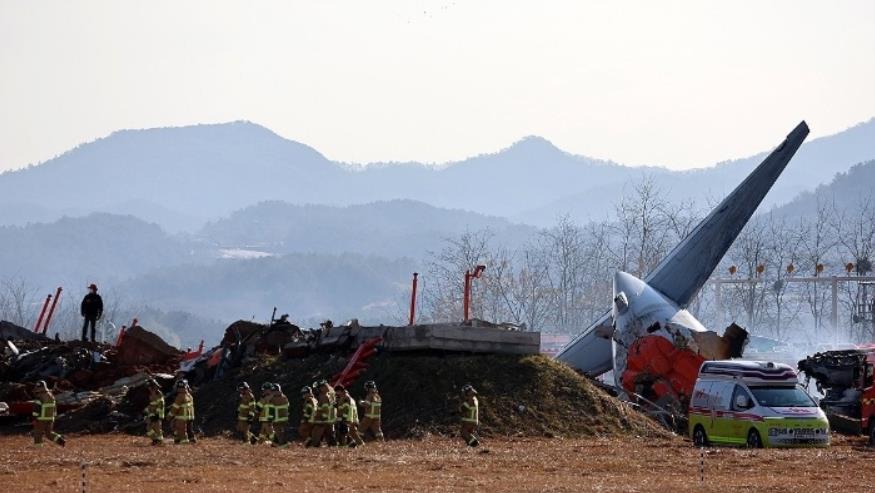 韓國客機(jī)碰撞起火 | 韓國國土交通部：事故客機(jī)2個(gè)黑匣子已找到