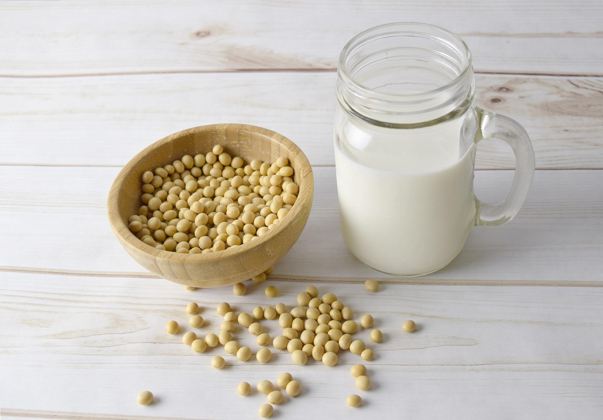 soy-milk-2263942_1920.jpg