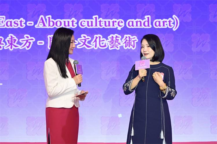 金玲女士MH與「W Talk」演說(shuō)會(huì)嘉賓郭培女士。.jpg